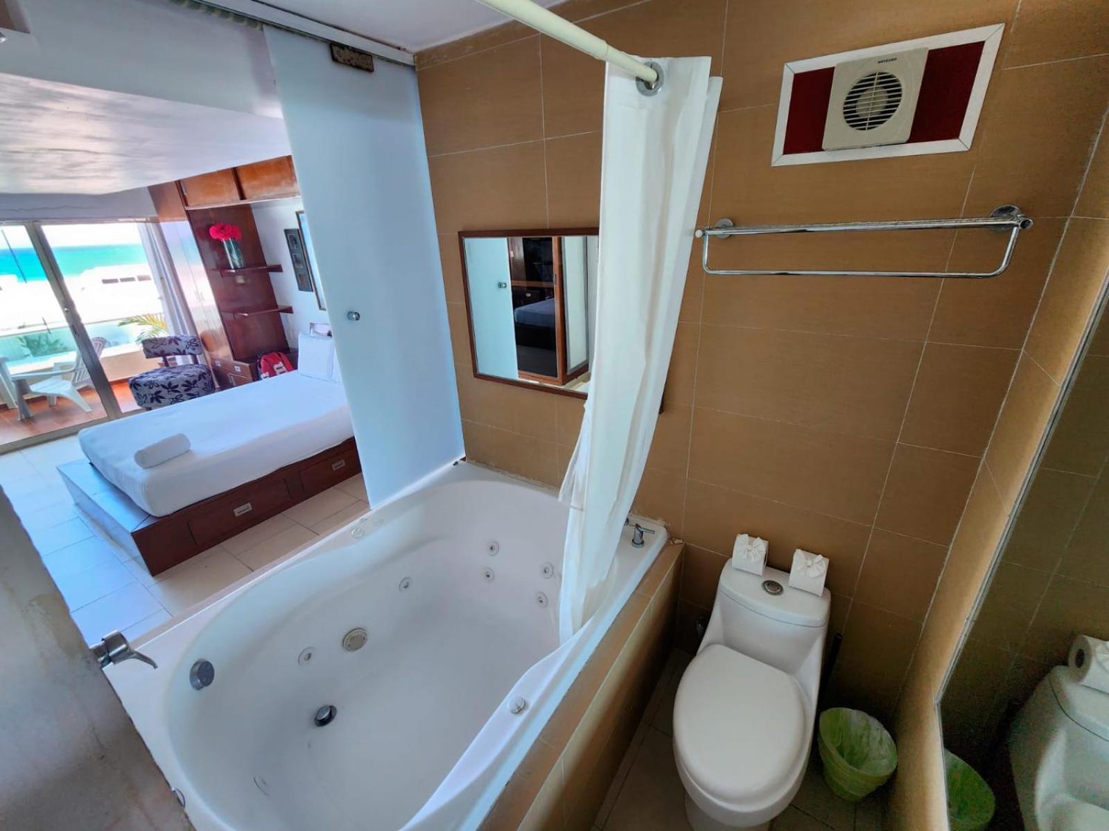 Beachfront Apartments Cancun Bagian luar foto