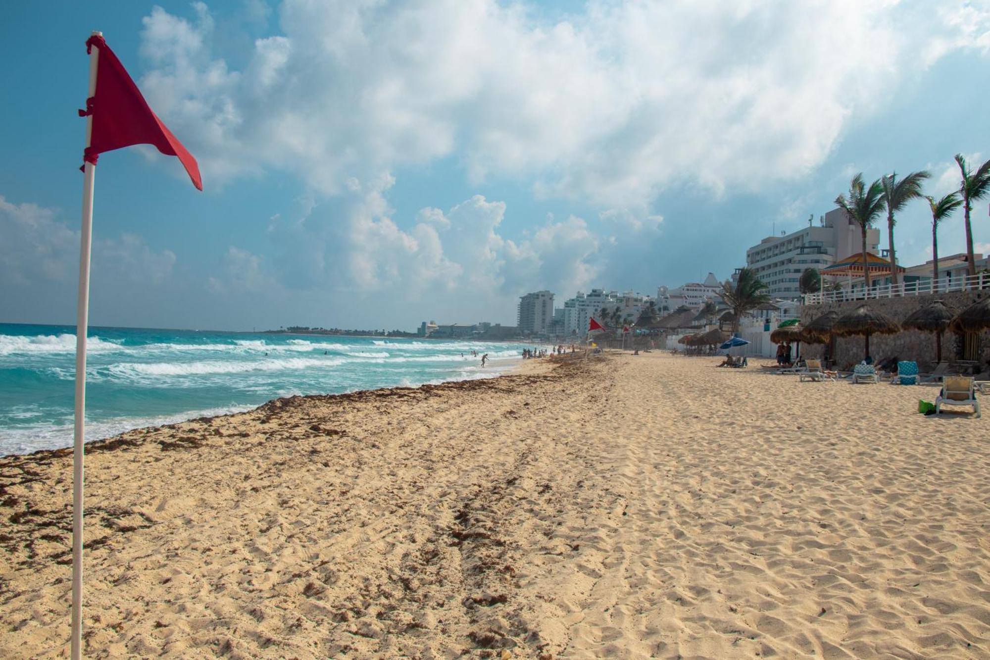 Beachfront Apartments Cancun Bagian luar foto