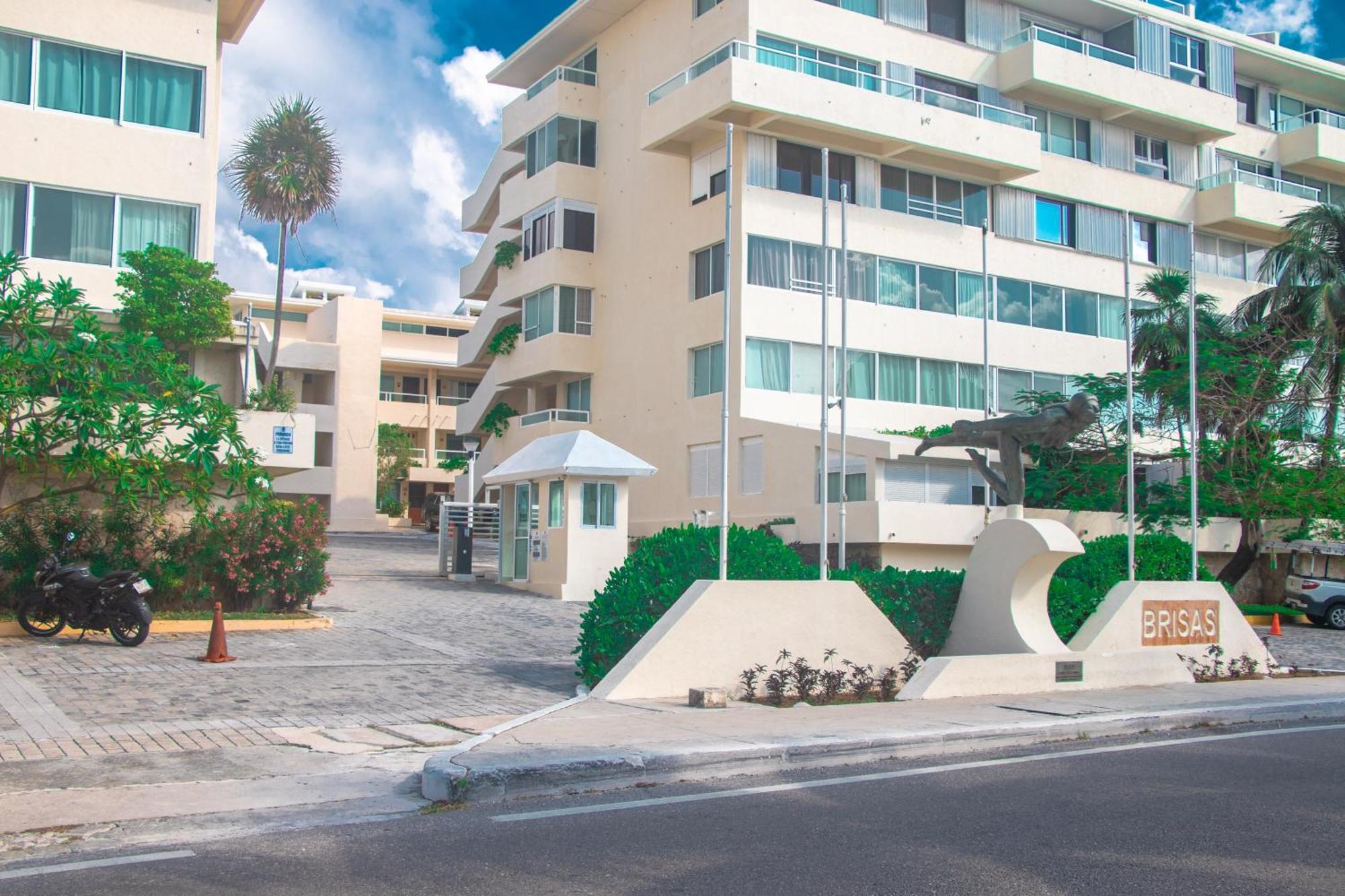 Beachfront Apartments Cancun Bagian luar foto
