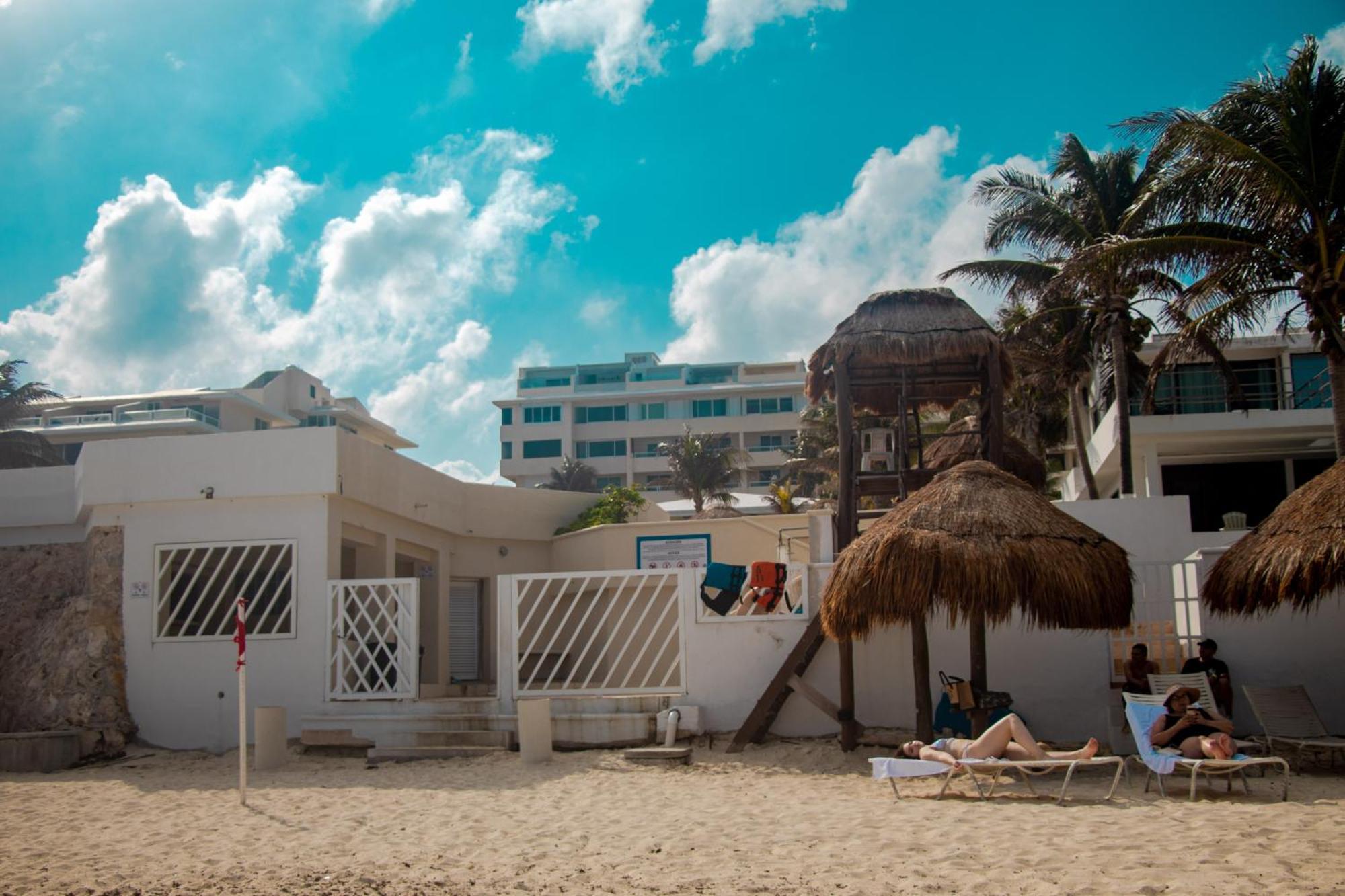 Beachfront Apartments Cancun Bagian luar foto