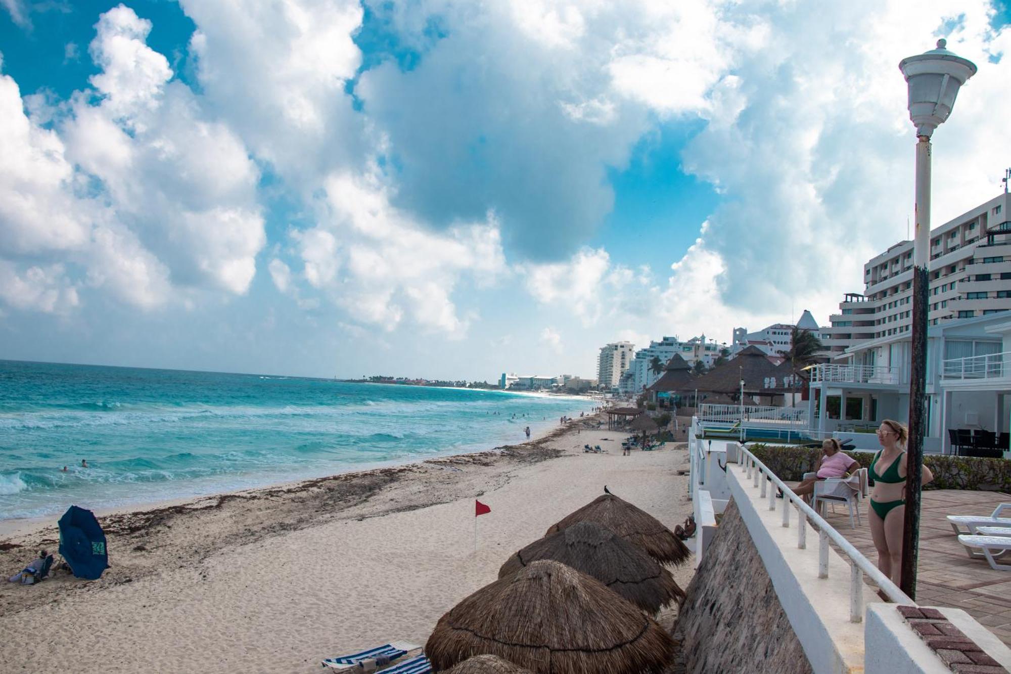 Beachfront Apartments Cancun Bagian luar foto